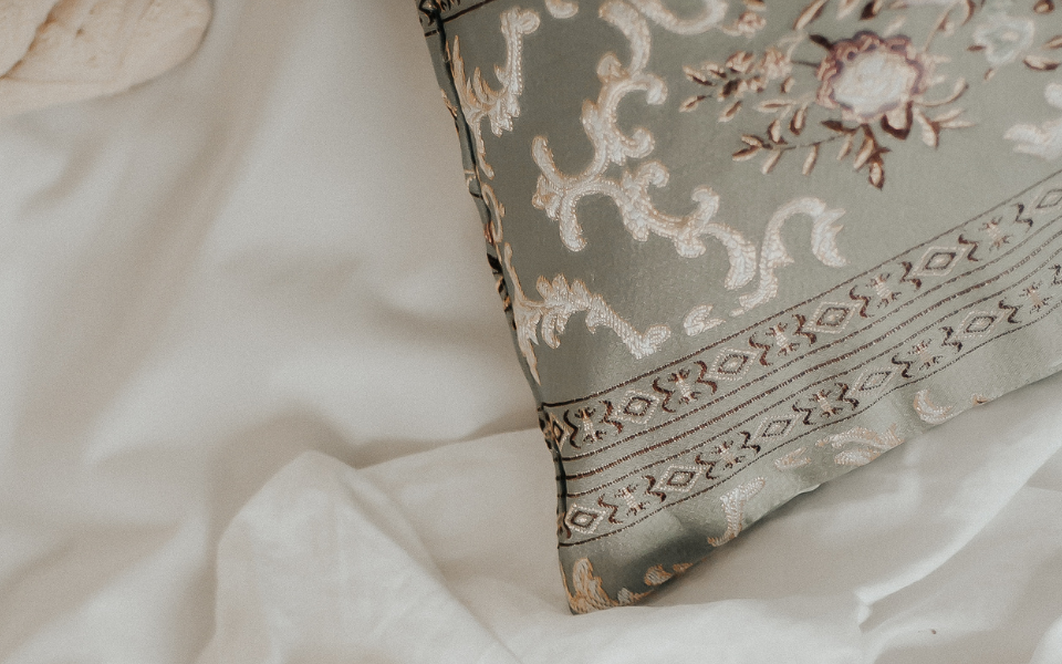 Artistic home textiles